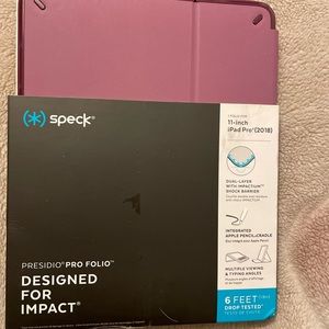 Speck Apple IPad Pro 11” (2018) cases